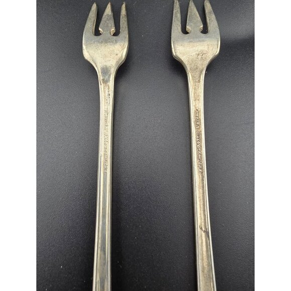 Vintage Set of 2 Cocktail Forks Oneida Silversmiths 6" - Picture 3 of 7